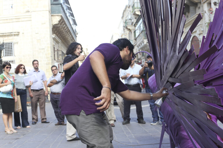 Stiefnu applying final touches at Science in the City